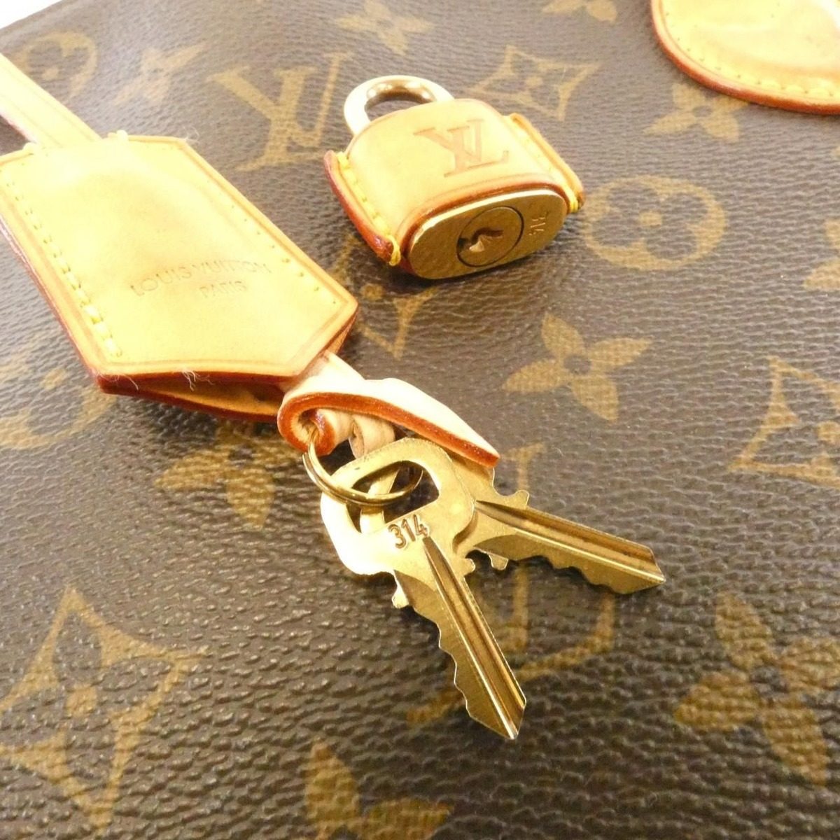 Louis Vuitton Monogram Lock It Chain Bag — view 3