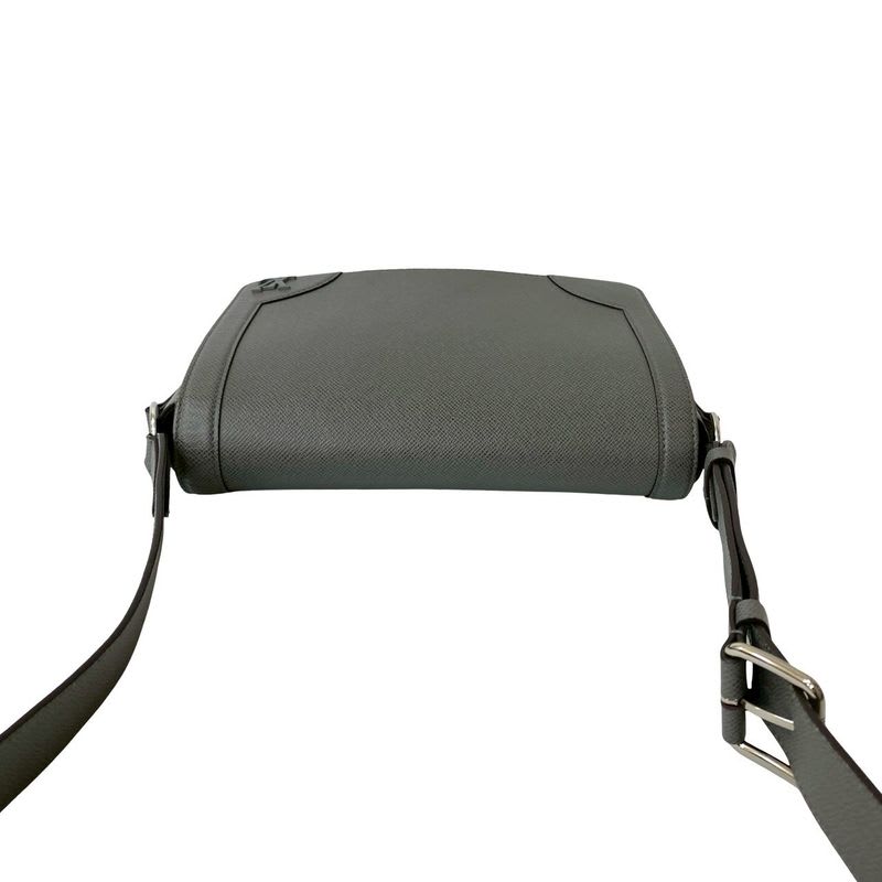 Louis Vuitton New Flap Messenger Taiga Leather Shoulder Bag — view 5
