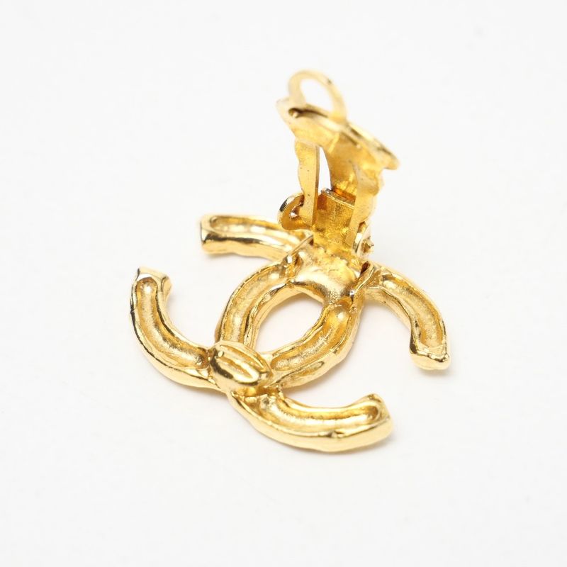 Chanel Vintage Earrings 93 P One Ear CC Logo Coco — view 5