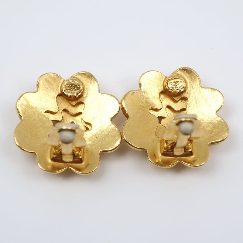 Chanel Flower Coco Mark Vintage Gold Plated 96 P 23.6 g Earrings — view 6