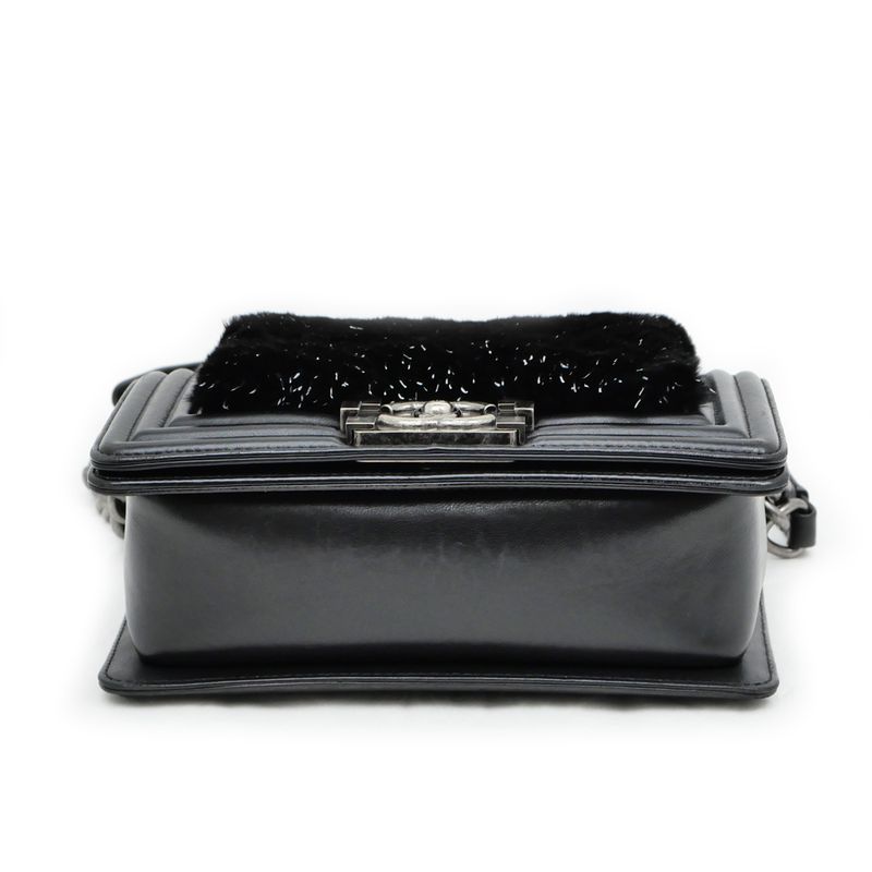 Chanel Chain Shoulder Bag Orirag Rabbit Fur Lamb Black — view 4