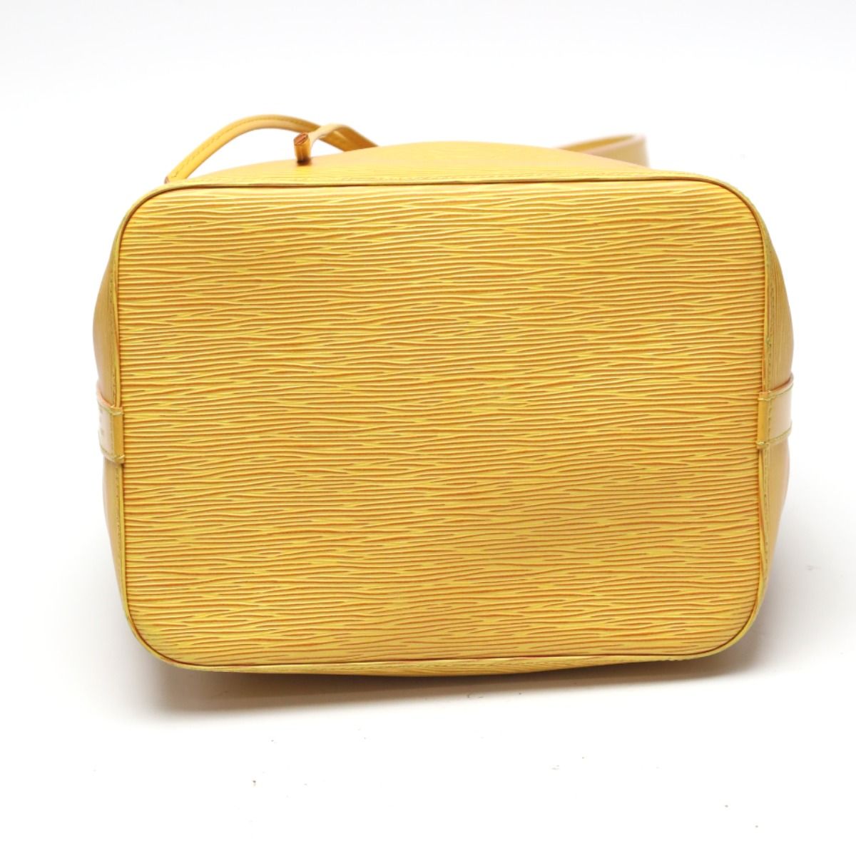 Louis Vuitton Epi Drawstring Shape Shoulder Bag Petite Noe — view 5