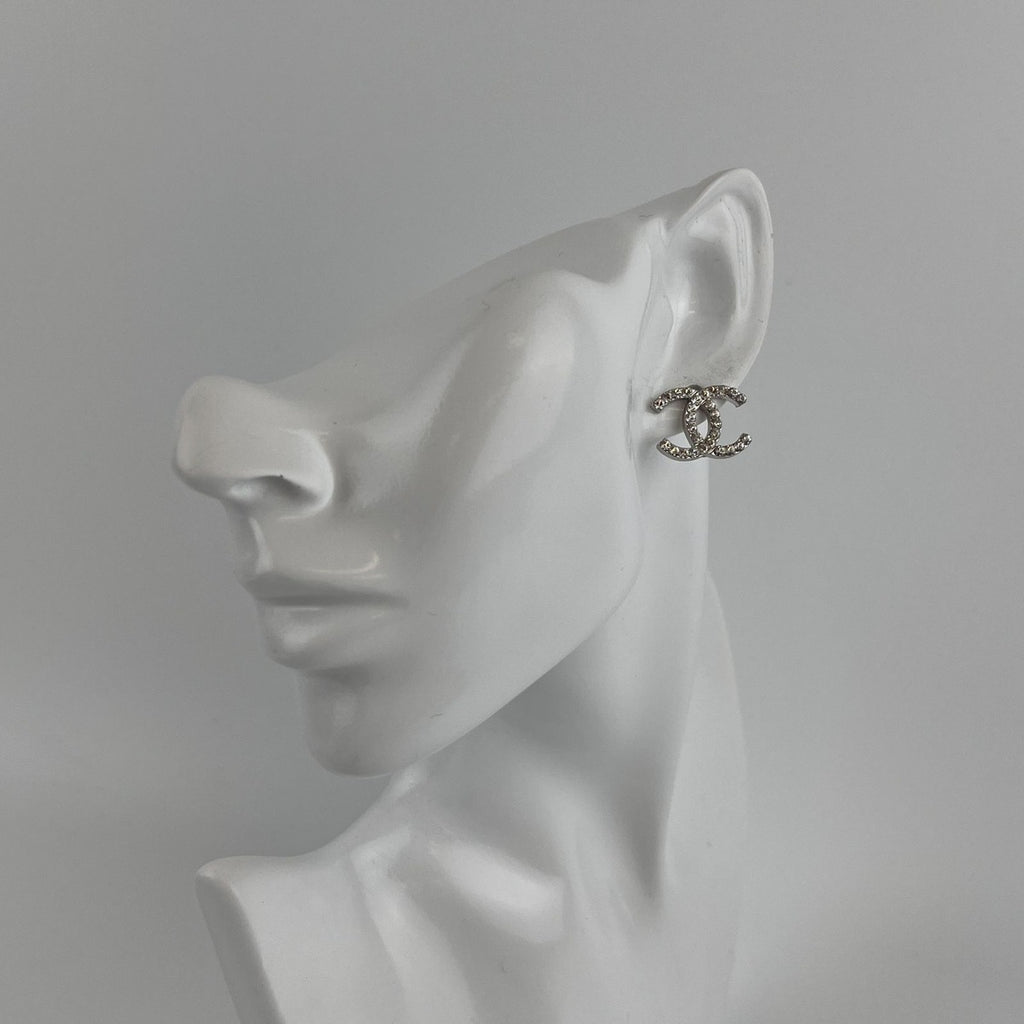 Chanel CC Logo Earrings Silver Vintage — view 2