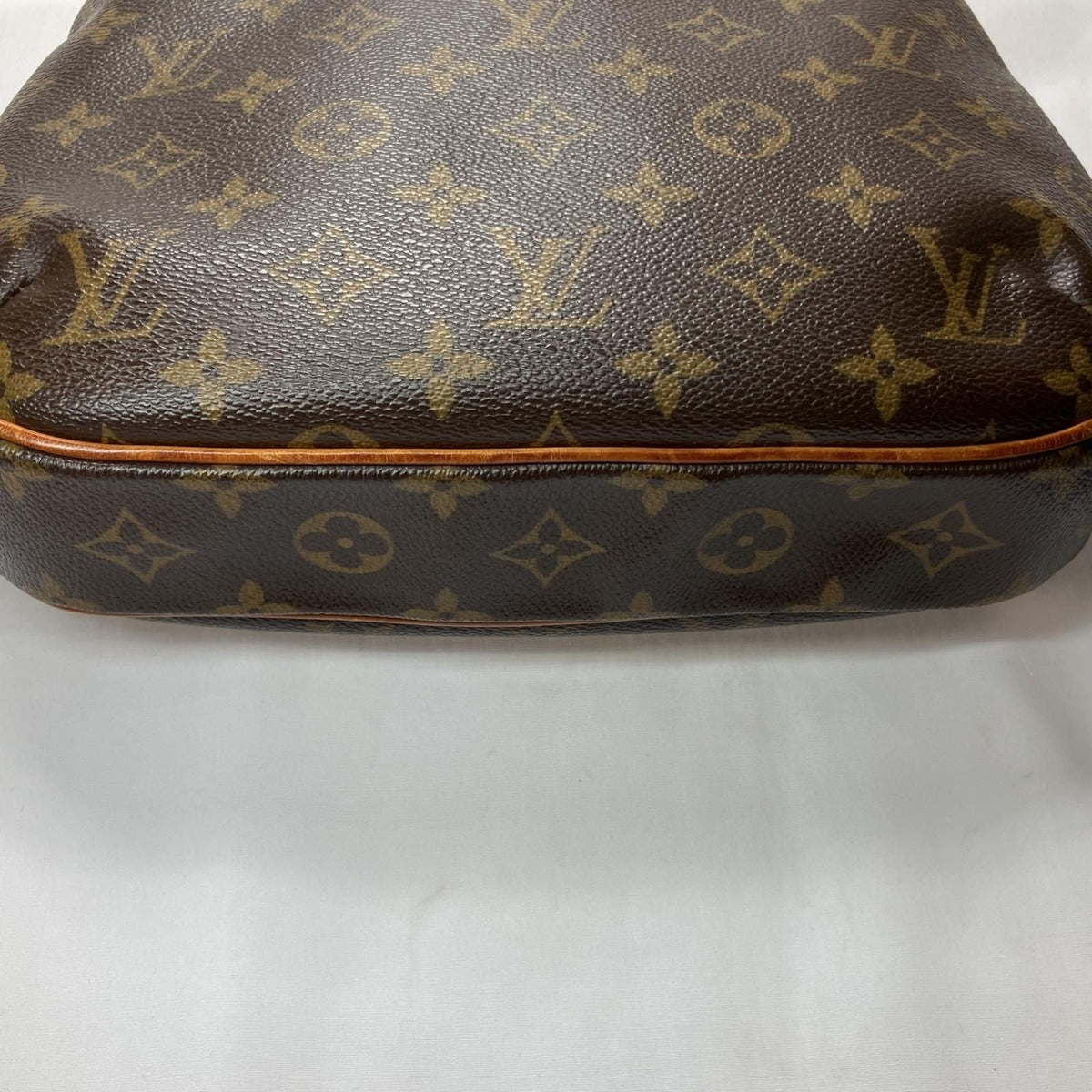 Louis Vuitton Shoulder Bag Monogram Odeon PM — view 4