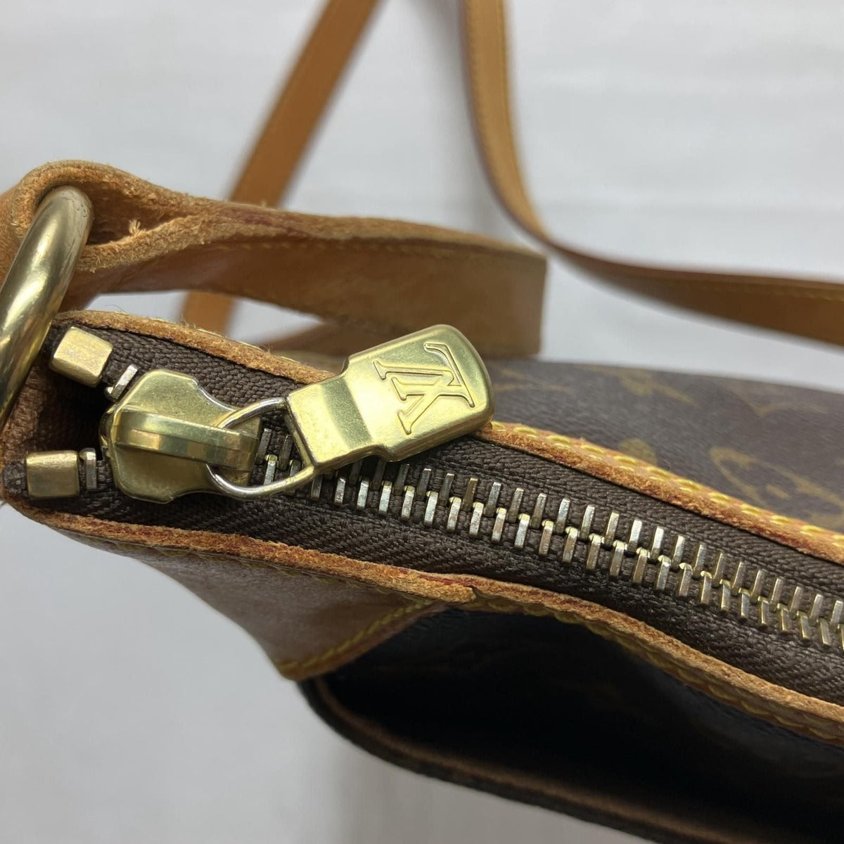 Louis Vuitton Shoulder Bag Monogram Odeon PM — view 7