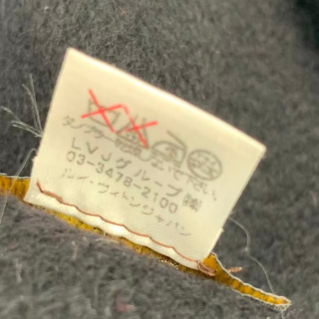Louis Vuitton Scarf Cashmere LV Logo Black — view 5