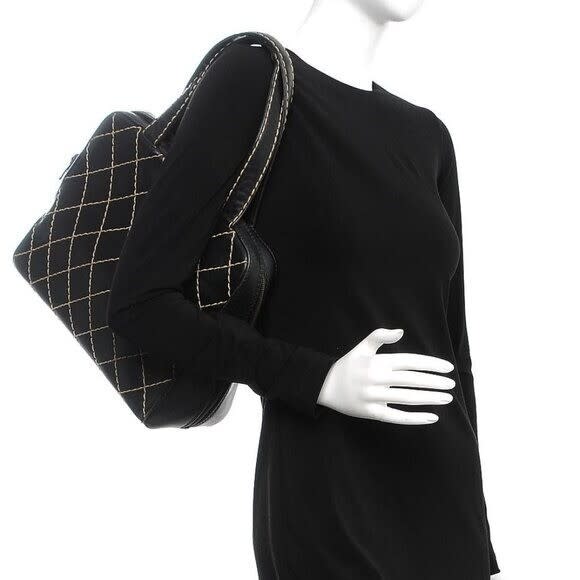 Chanel CC Wild Stitch Vintage Quilted Shoulder Bag Tote Calfskin Black — view 3