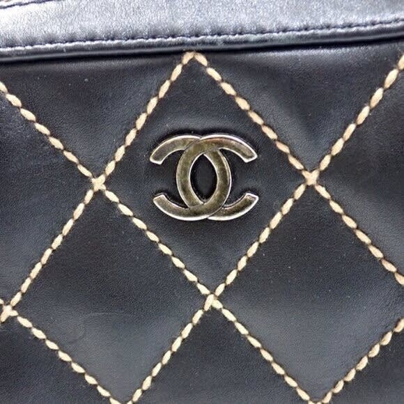 Chanel CC Wild Stitch Vintage Quilted Shoulder Bag Tote Calfskin Black — view 5
