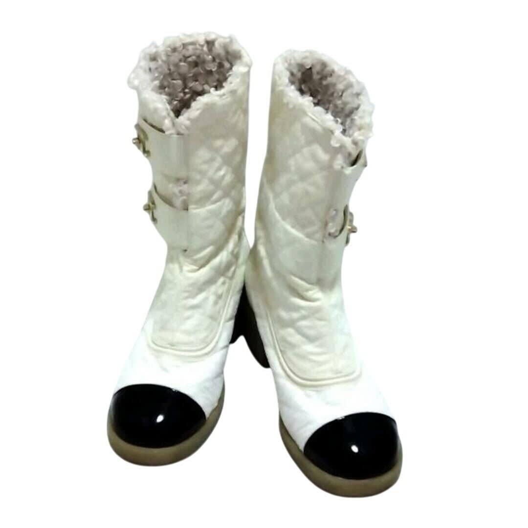Chanel Quilted Leather Fur Boots Shoes White Gold CC Logo 37 — view 2