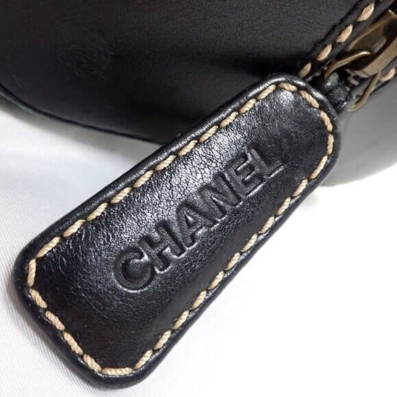 Chanel CC Wild Stitch Vintage Quilted Shoulder Bag Tote Calfskin Black — view 8