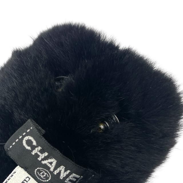 Chanel Rabbit Fur Bracelet Bangle Wristband Accessories Small — view 6