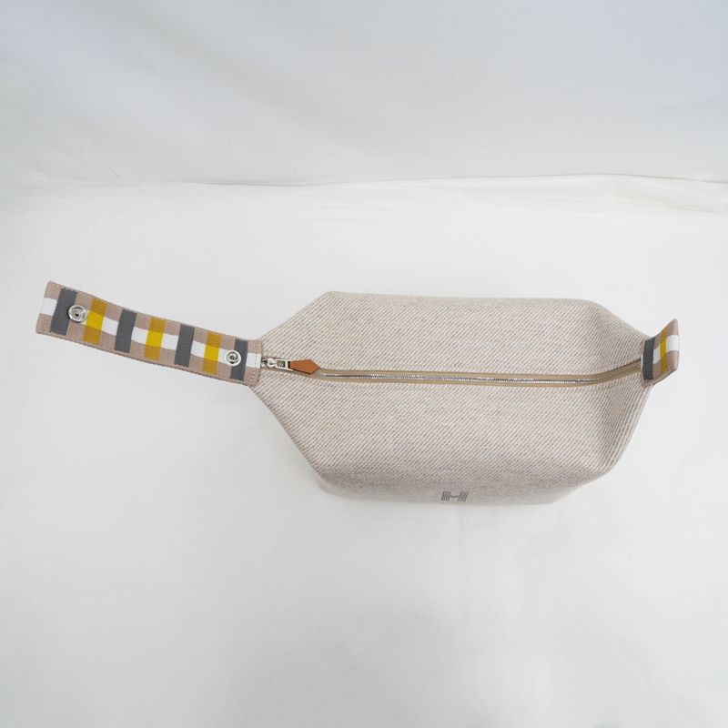 Hermes Brid A Black GM Au-carre Handbag Pouch Seigle Beige — view 7