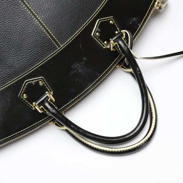 Louis Vuitton Suhali Lock It PM Handbag Noir Black — view 9