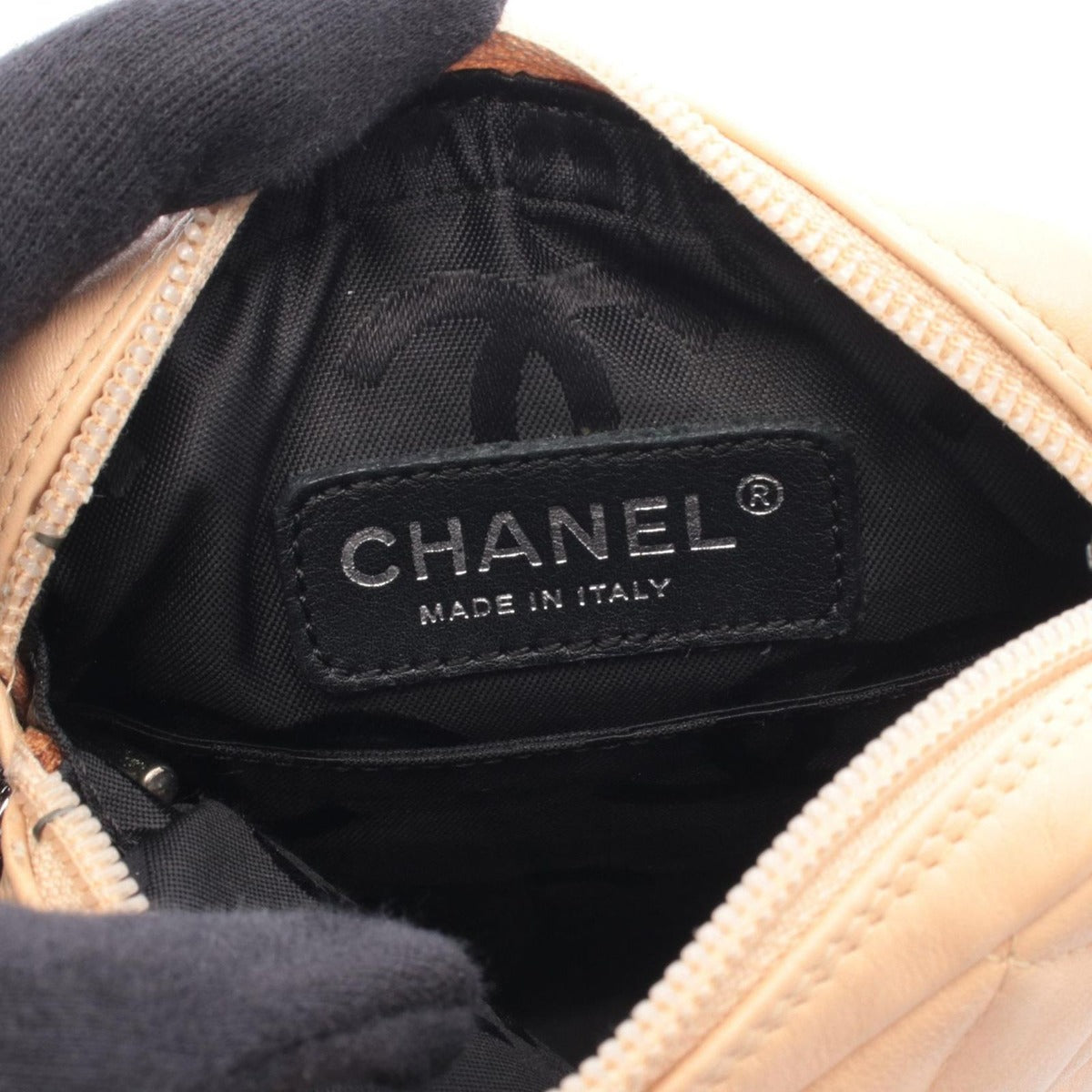 Chanel Shoulder Bag Cambon Beige Black — view 4