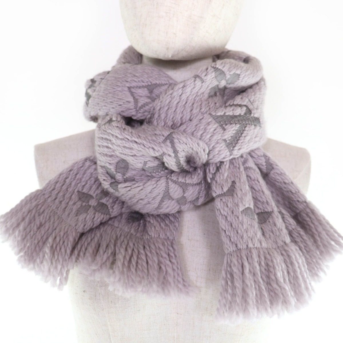 Louis Vuitton Echarpe Logo Mania Wool Silk Scarf with Fringe — view 4