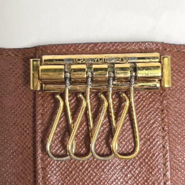 Louis Vuitton Monogram Multicles 4 key Case for Keys — view 7