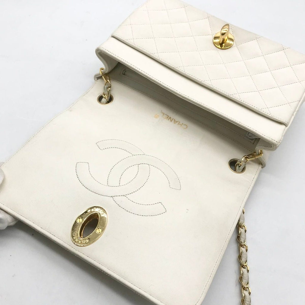 Chanel Quilted Big CC Logo Turnlock Chain Shoulder Bag White — view 7