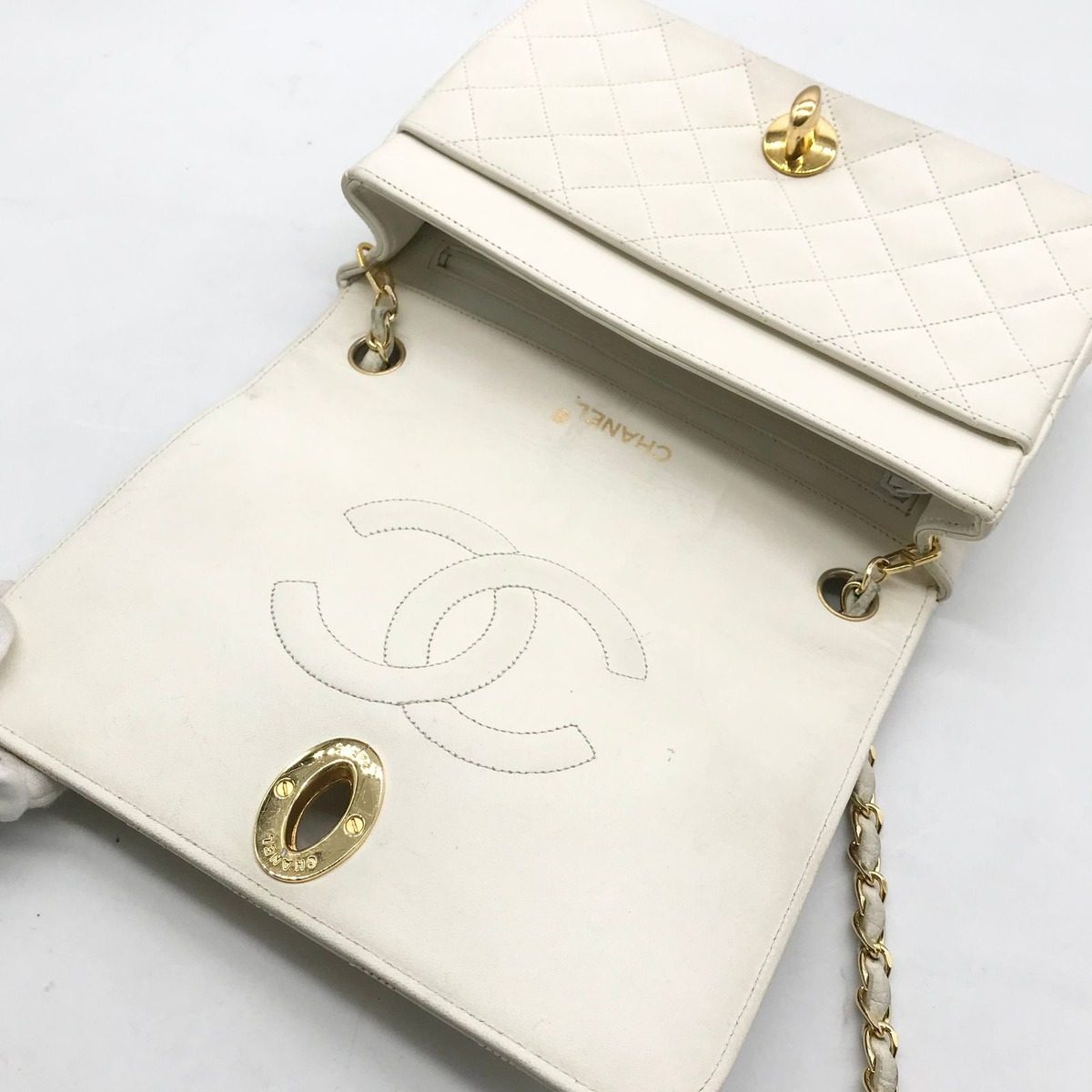 Chanel Quilted Big CC Logo Turnlock Chain Shoulder Bag White — view 7