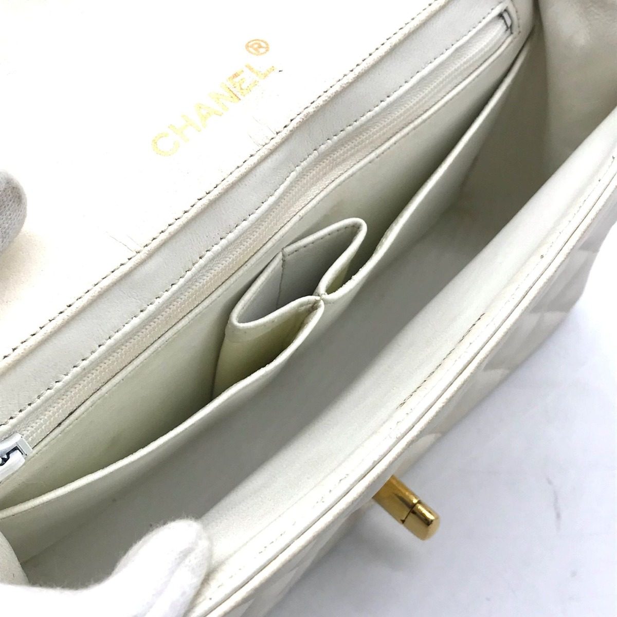Chanel Quilted Big CC Logo Turnlock Chain Shoulder Bag White — view 8