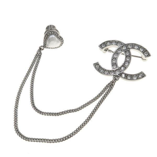 Chanel B23 B Brooch — view 2