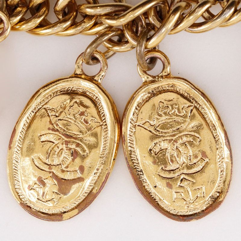 Chanel Medallion Charm Coco Mark Chain Gold Plated 83.4 g Bracelet — view 9