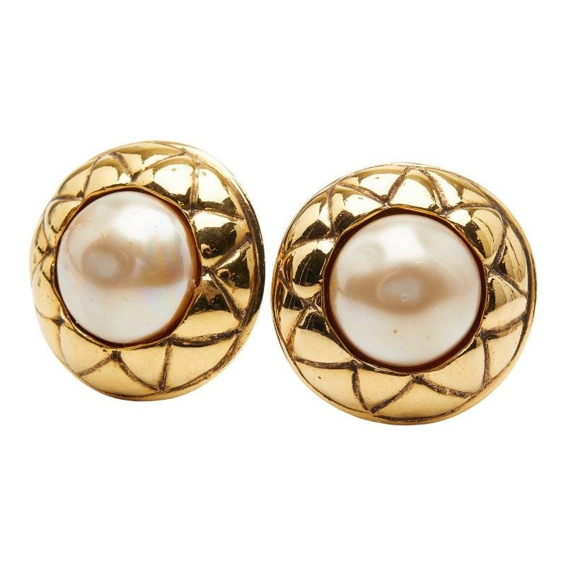 Chanel Quilted Pearl Gold Plated