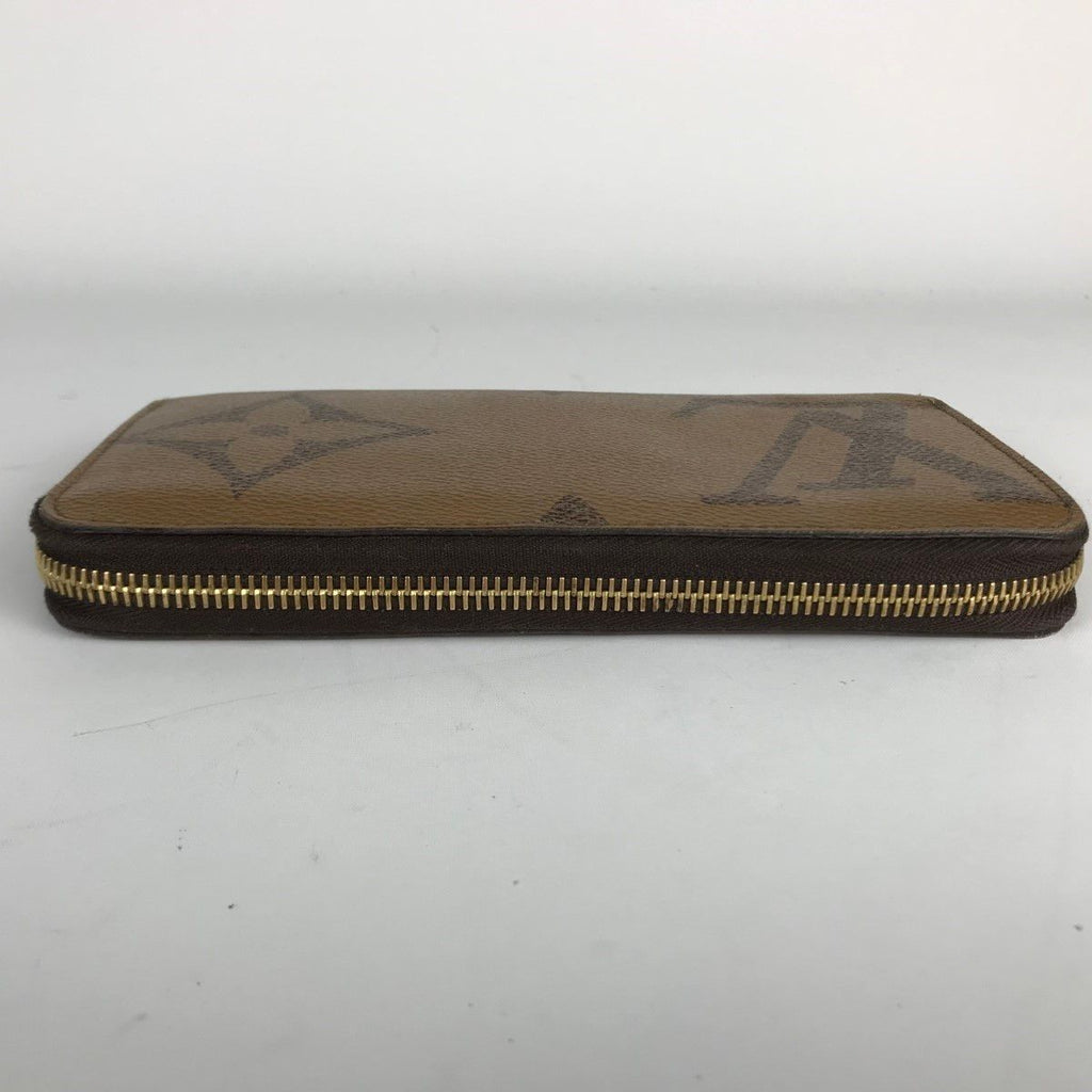 Louis Vuitton Monogram Giant Reverse Zippy Wallet Brown — view 5