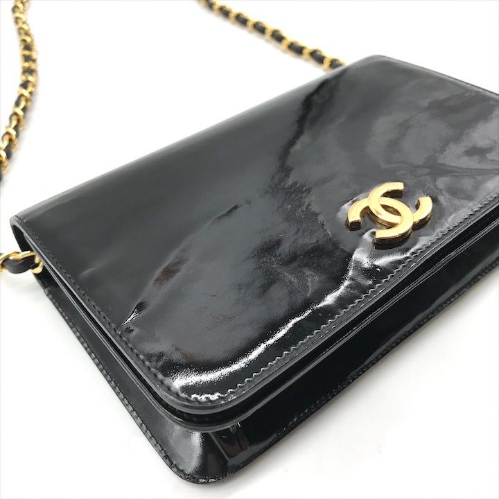 Chanel CC Logo Patent Chain Shoulder Bag Black Push Lock — view 5