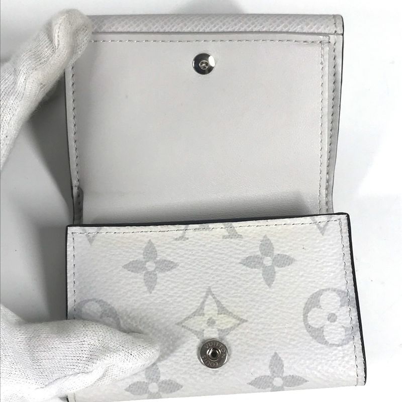 Louis Vuitton Trifold Wallet Discovery Compact Taiga Leather — view 8
