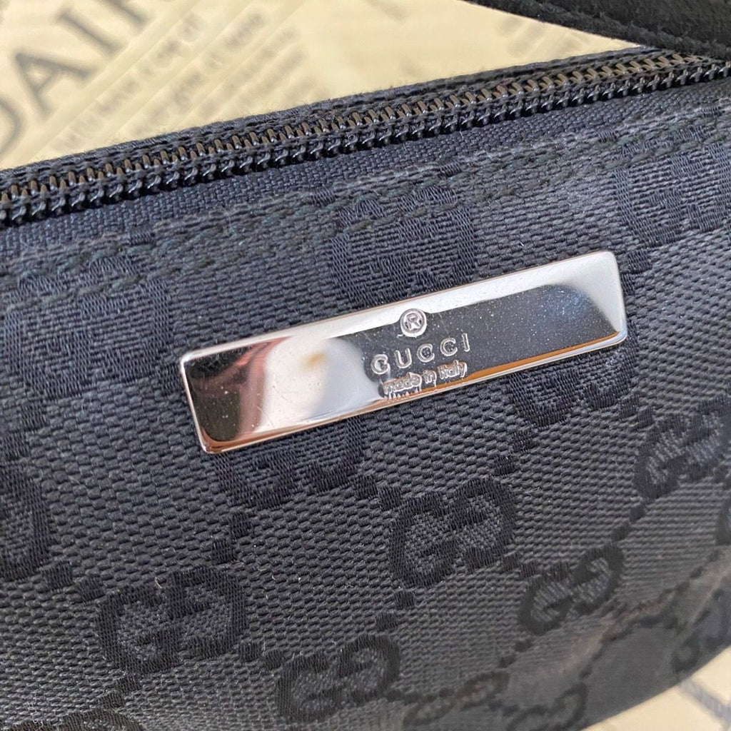 Gucci GG Canvas Handbag One Handle Pouch — view 9