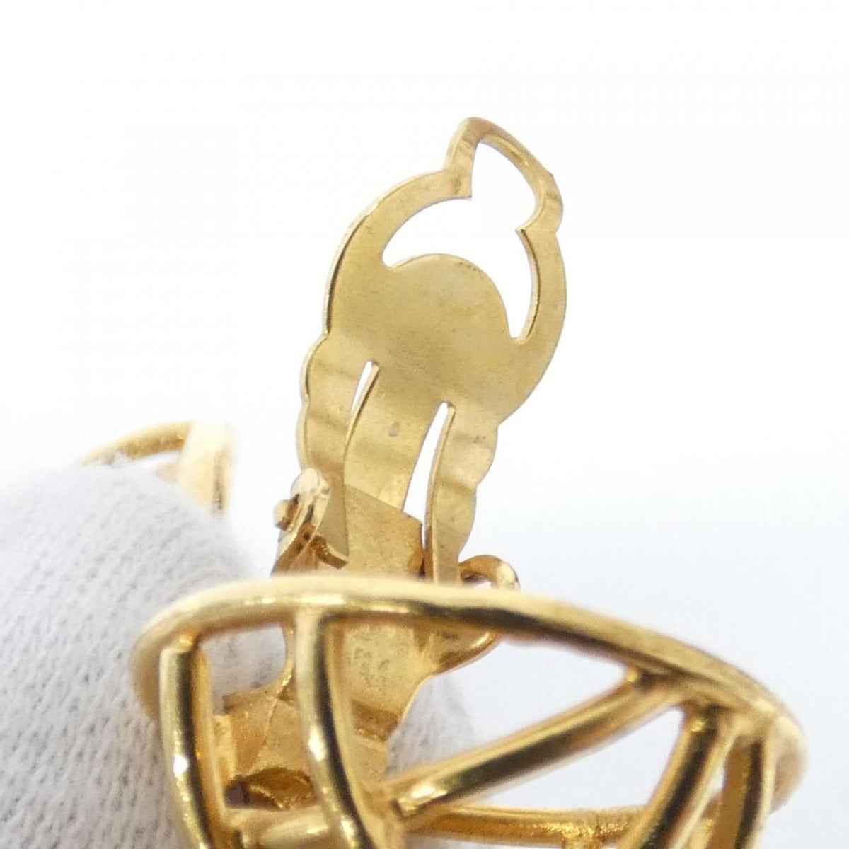Chanel Vintage Earrings Gold — view 3