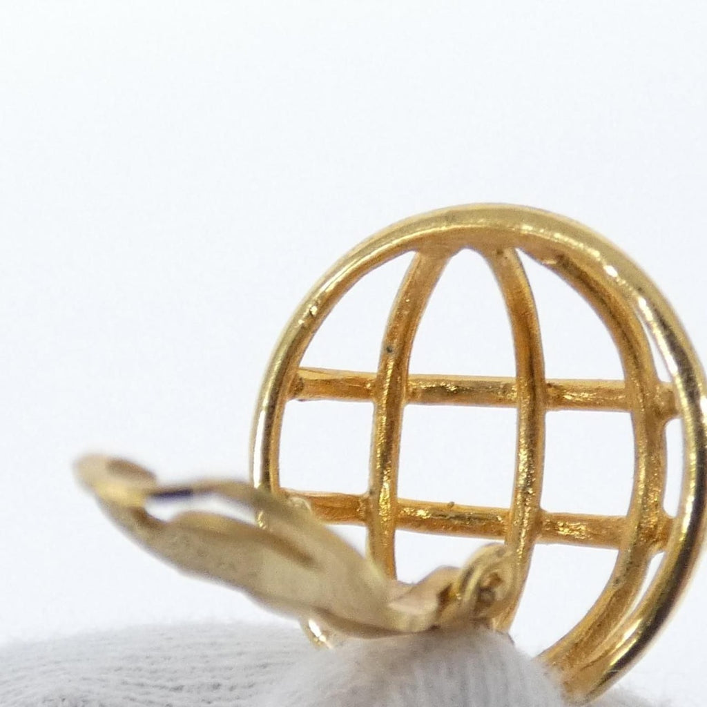 Chanel Vintage Earrings Gold — view 4