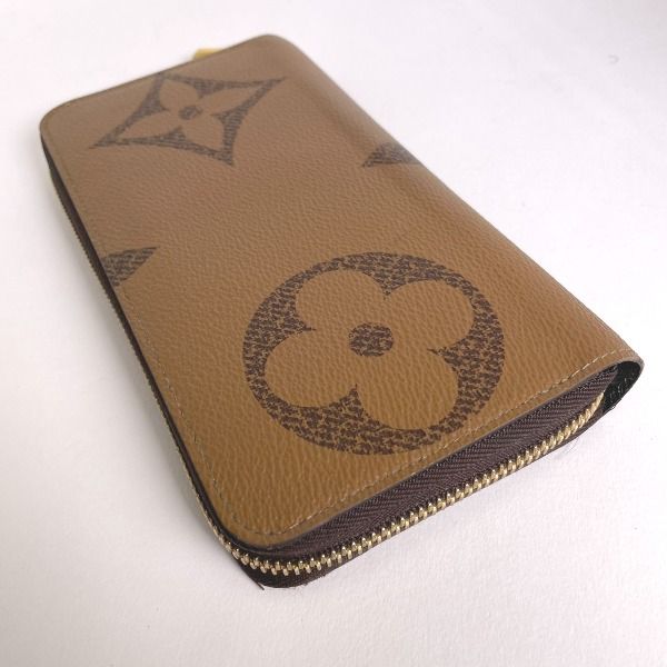 Louis Vuitton Monogram Giant Reverse Zippy Wallet — view 4