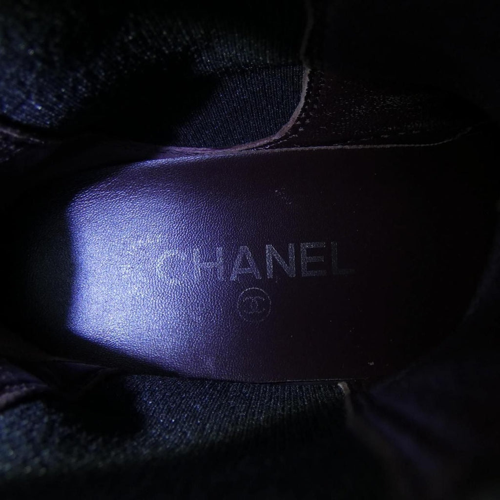 Chanel Ankle Boots Turnlock — view 6