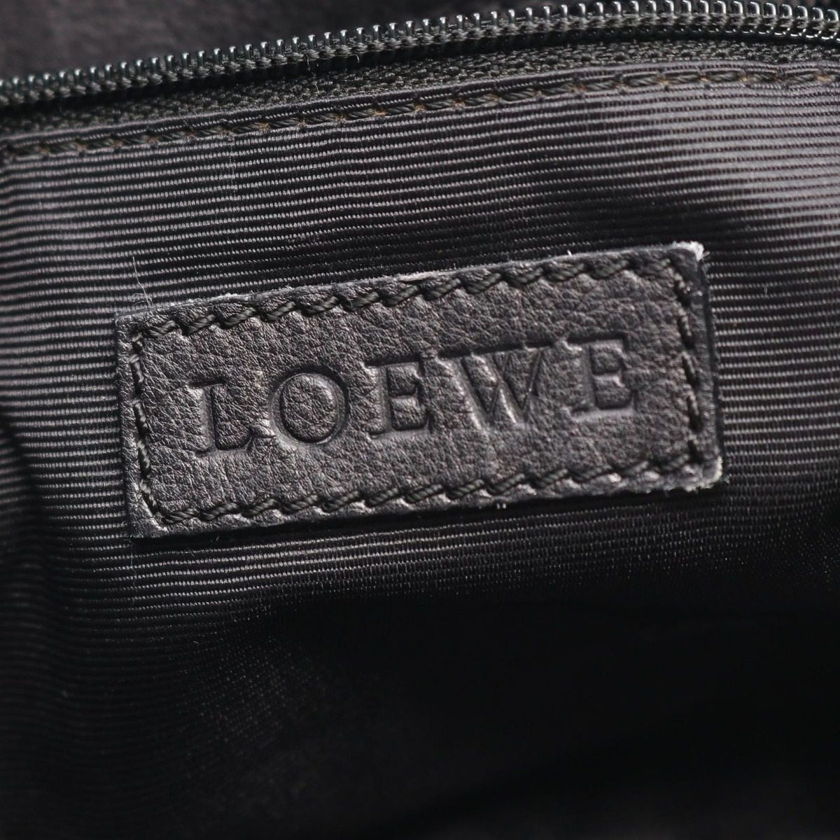 Loewe Shoulder Bag Anagram Black Leather — view 4