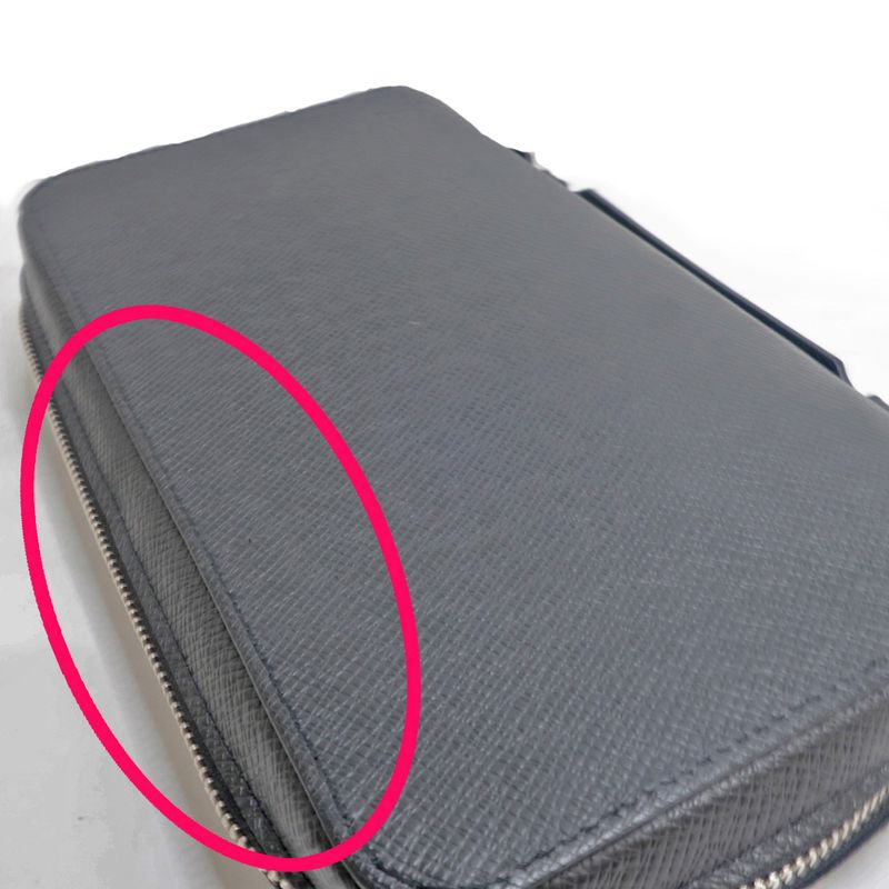 Louis Vuitton Long Wallet Taiga Zippy XL Noir Black RFID — view 6