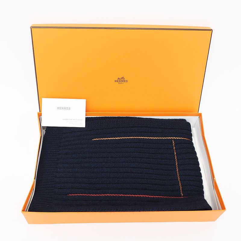 Hermes Muffler-h Torsade Cuir Navy-style Cashmere Silk Clothing Scarf — view 9