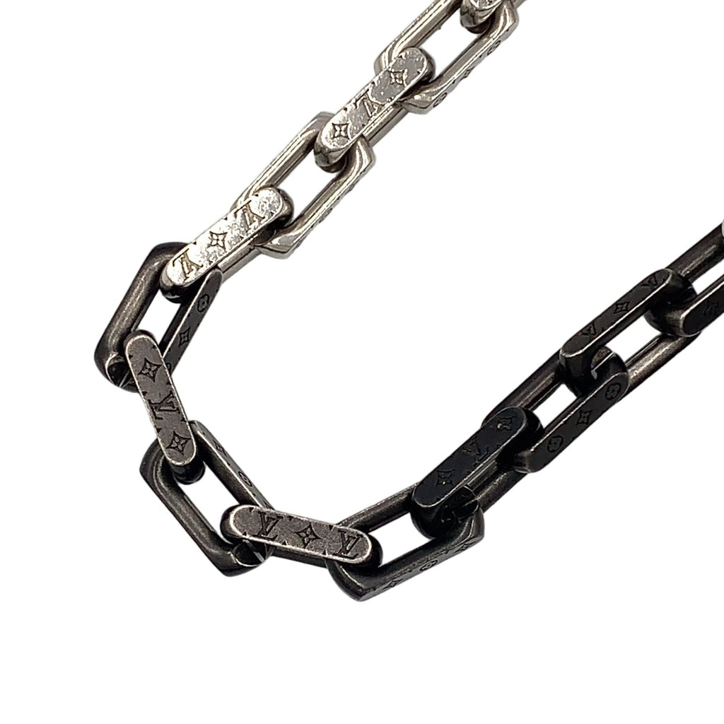 Louis Vuitton Collier Monogram Chain Metal Silver Black Necklace
