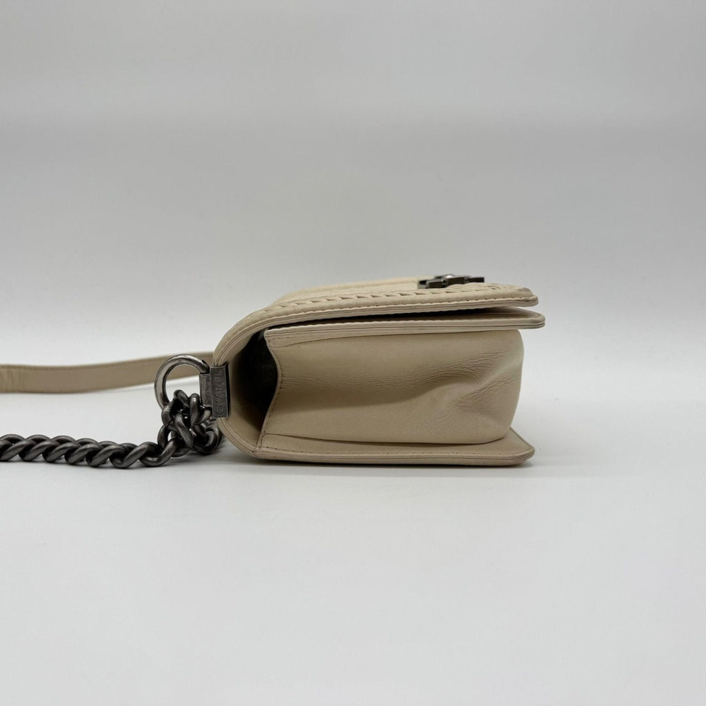 Chanel Shoulder Bag Boy Stitch CC Logo Leather Ivory with Shield Silver — view 4