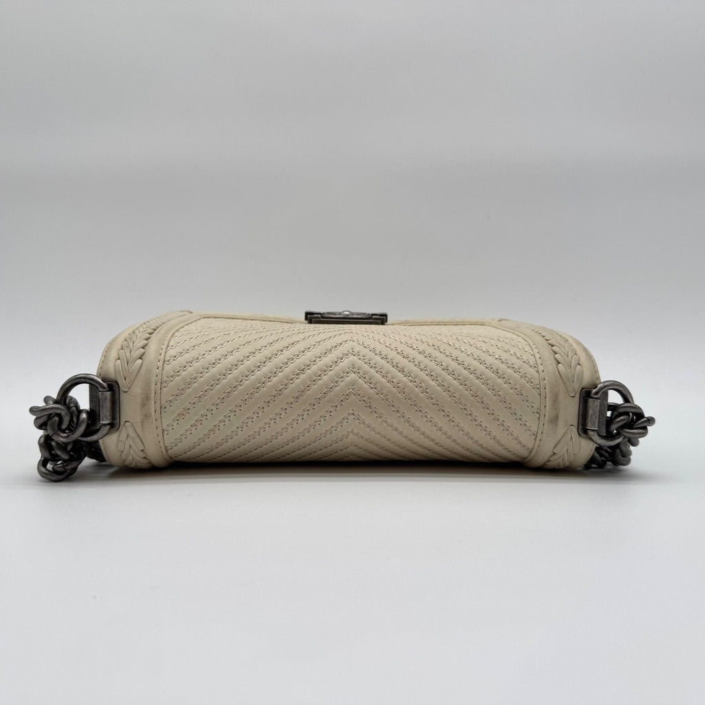 Chanel Shoulder Bag Boy Stitch CC Logo Leather Ivory with Shield Silver — view 5