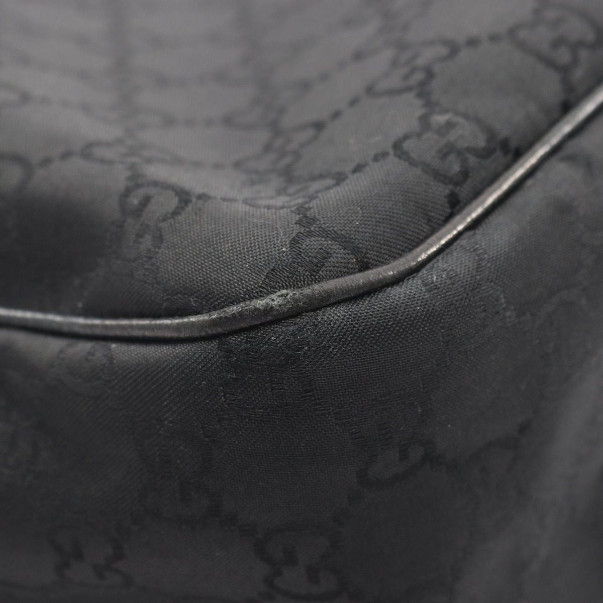 Gucci Shoulder Bag GG Nylon Black — view 7
