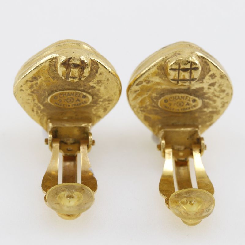 Chanel Coco Mark Vintage Gold Plated 97 a 20.2 g Earrings — view 5