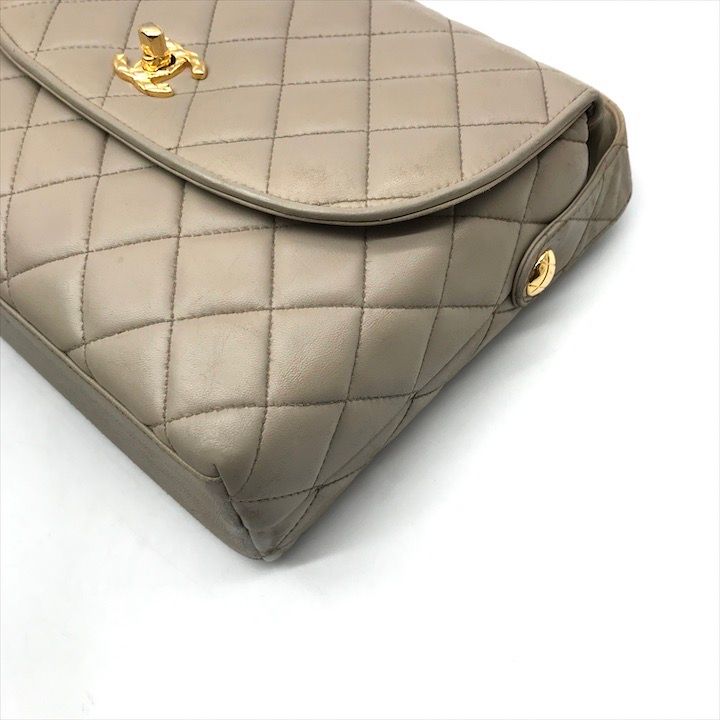 Chanel CC Logo Quilted Turnlock Lambskin Shoulder Bag Gray — view 6