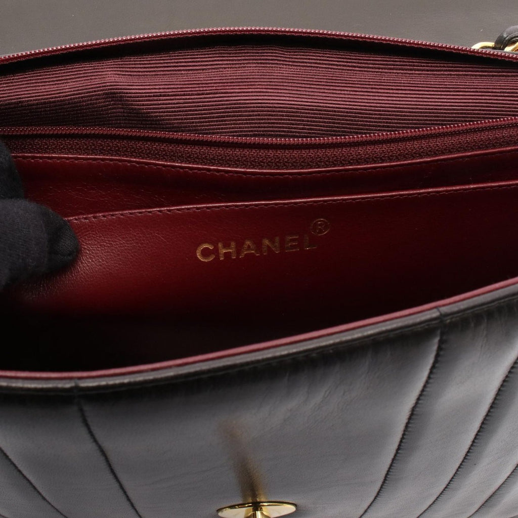 Chanel Shoulder Bag Mademoiselle Big CC Logo Single Flap Black Lambskin — view 4