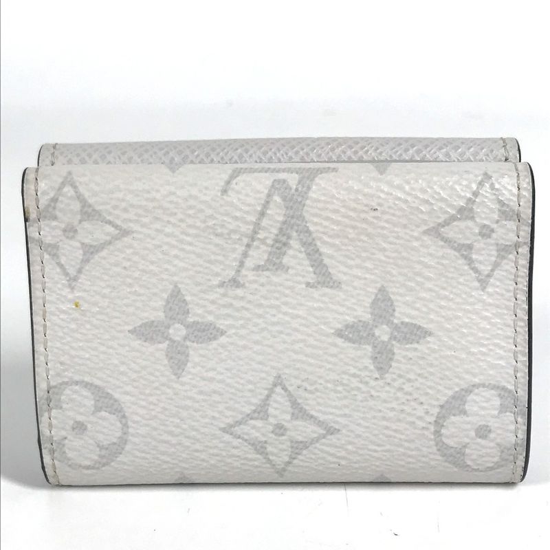 Louis Vuitton Trifold Wallet Discovery Compact Taiga Leather — view 2