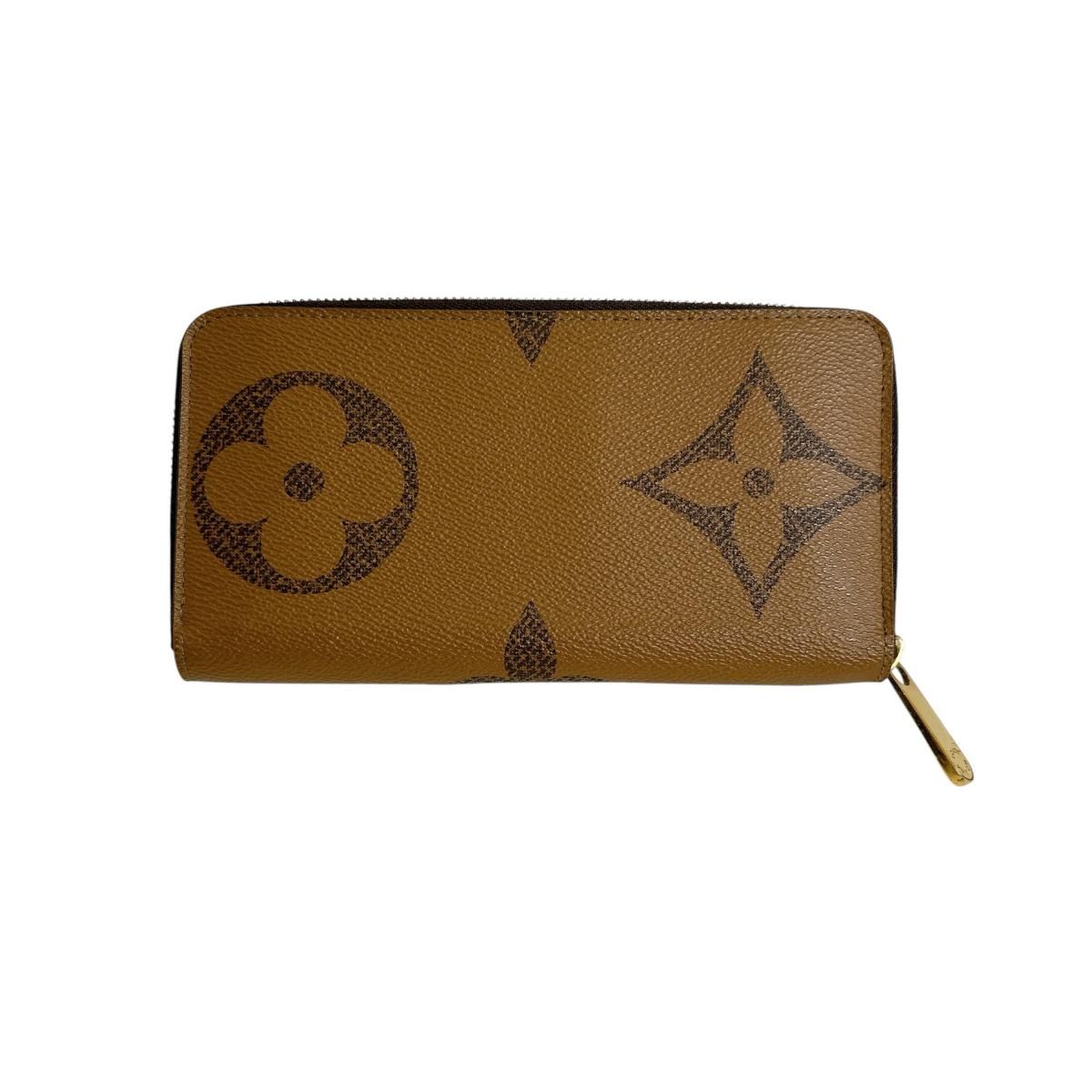 Louis Vuitton Monogram Giant Long Wallet Zippy — view 2