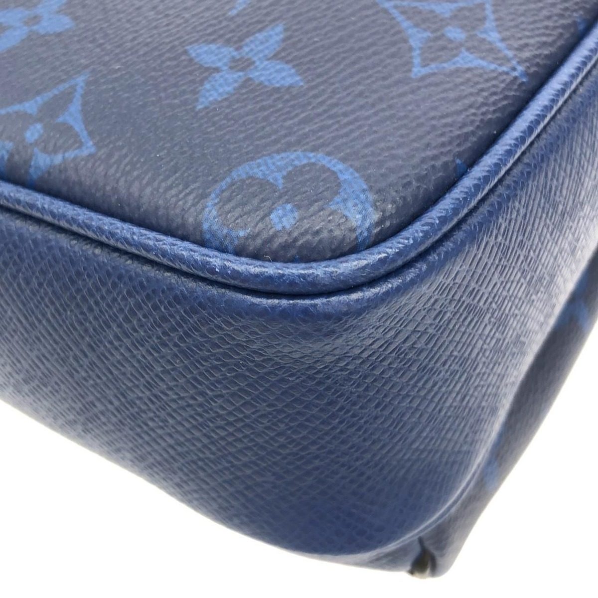 Louis Vuitton Taiga Llama Outdoor Messenger PM Shoulder Bag — view 3
