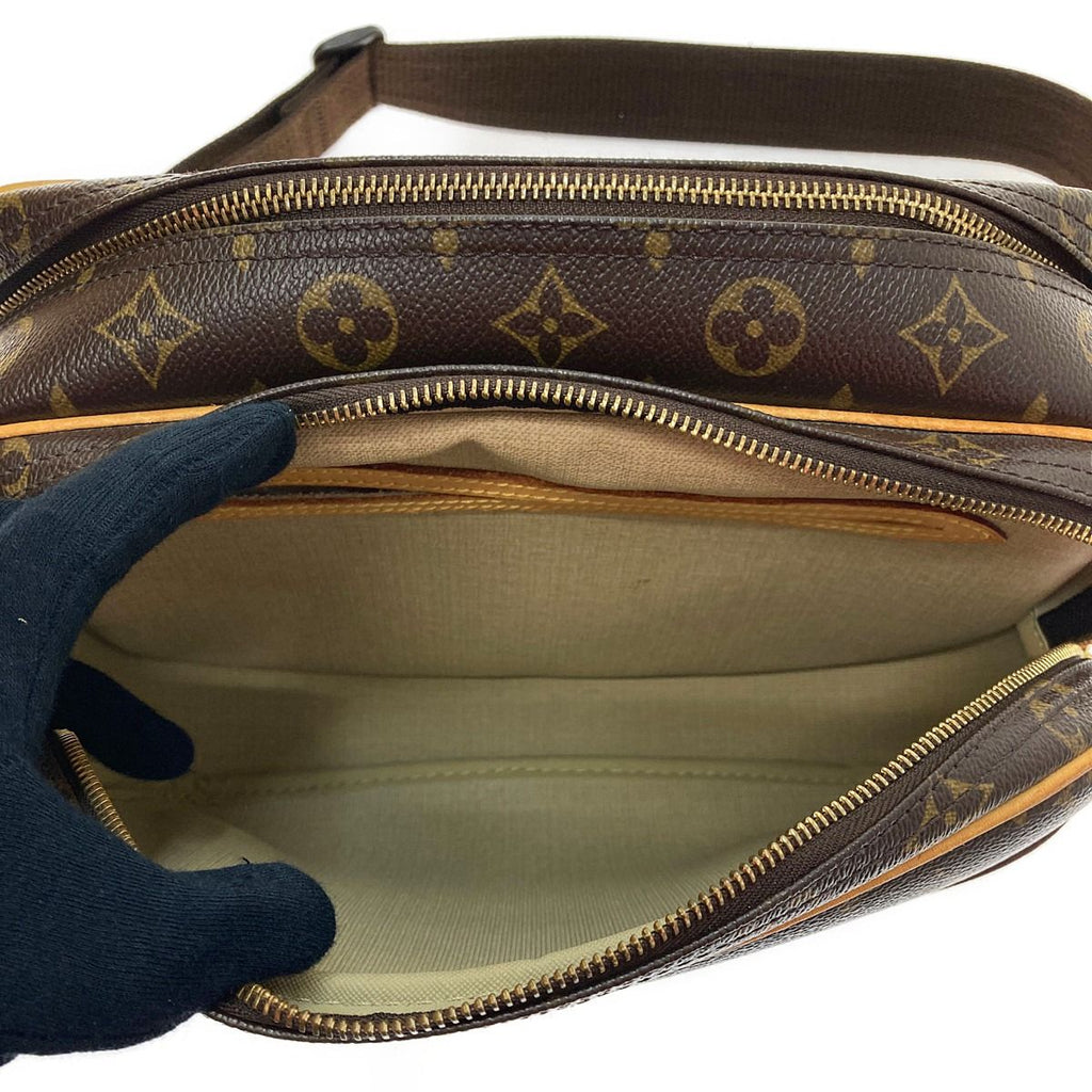 Louis Vuitton Reporter PM Shoulder Bag — view 4