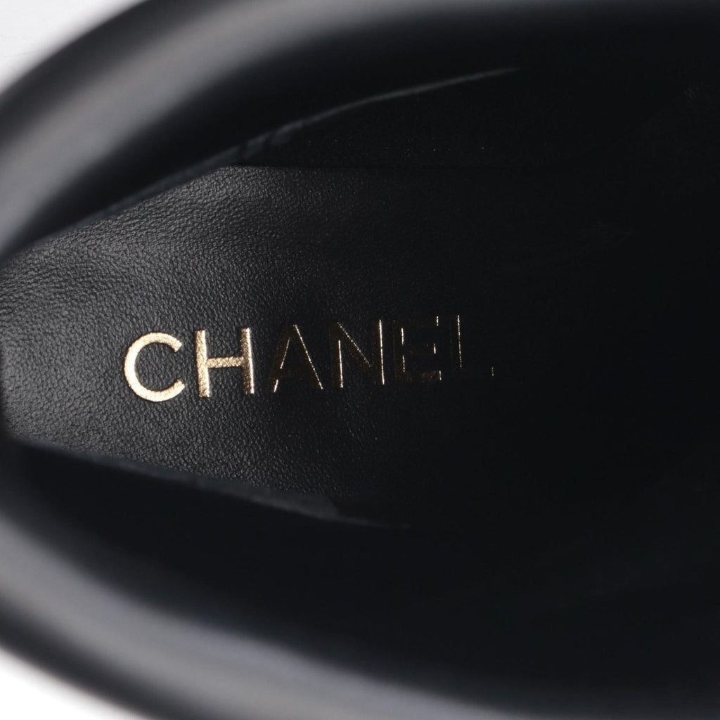 Chanel Boots CC Logo Chain Short Black Leather — view 5