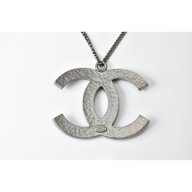 Chanel Coco Mark CC Rhinestone Gunmetal Red — view 4